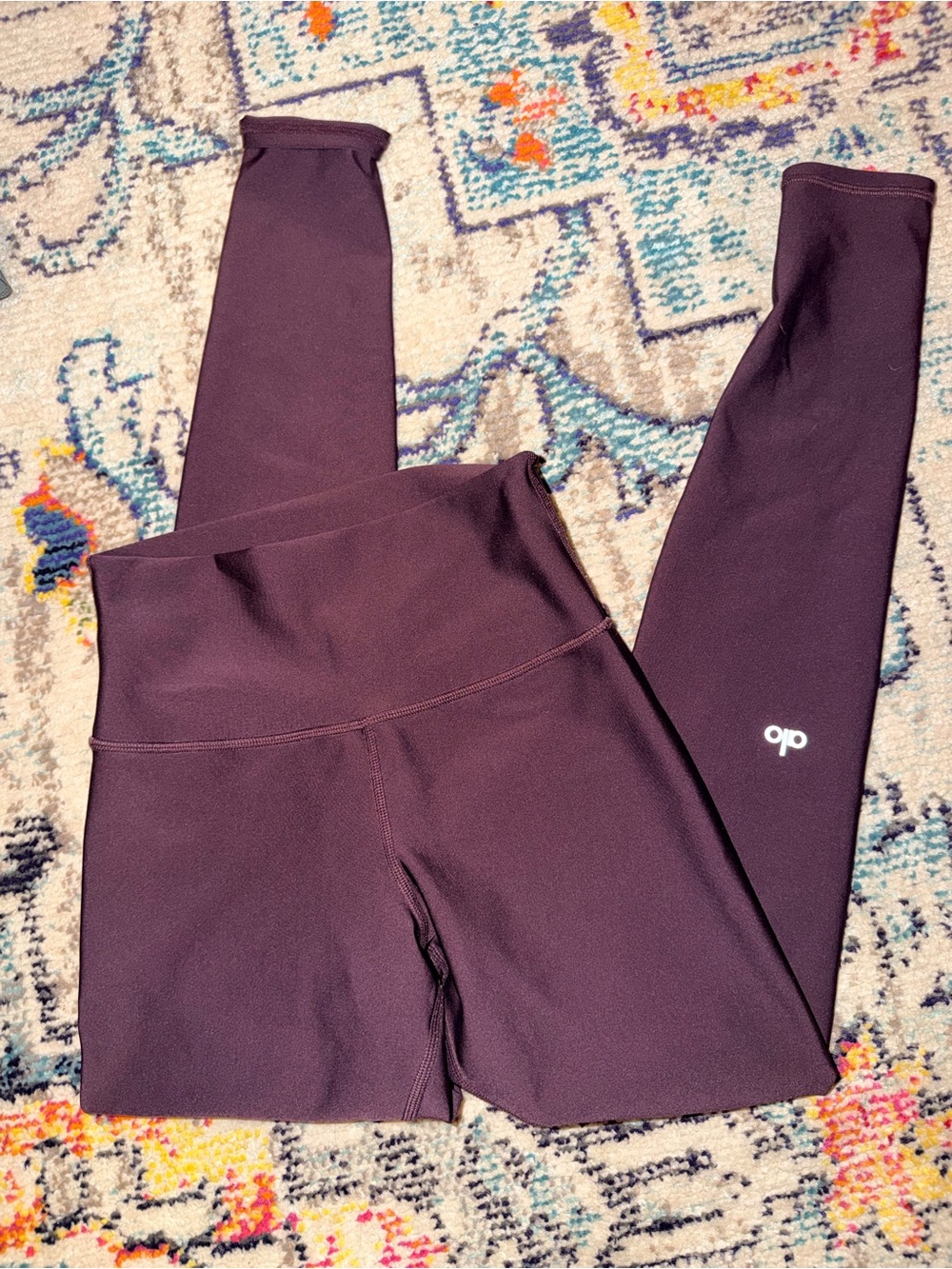 alo yoga leggings